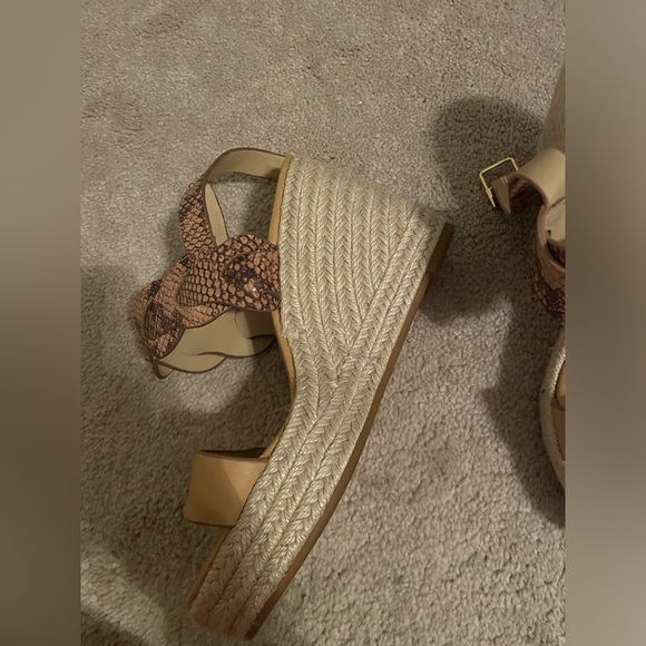 Ralph Lauren wedge tan sandals - Picture 6 of 7